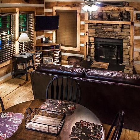 Hatfield Hideaway Pigeon Forge Bagian luar foto